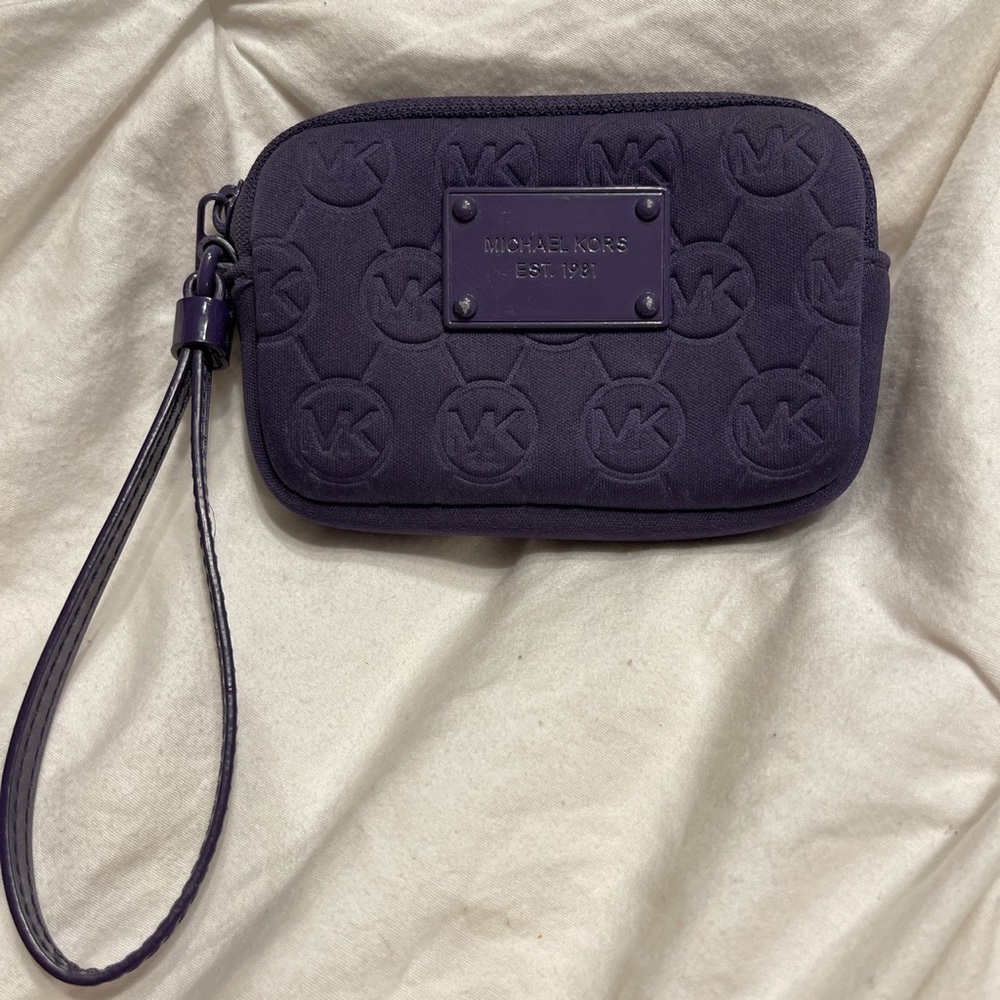 michael kors wristlet
